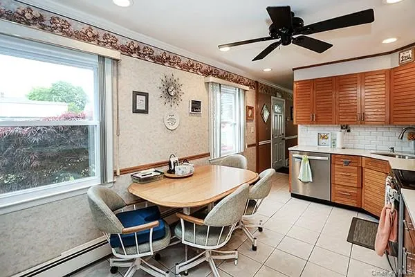 56 Haven Lane Levittown, NY 11756