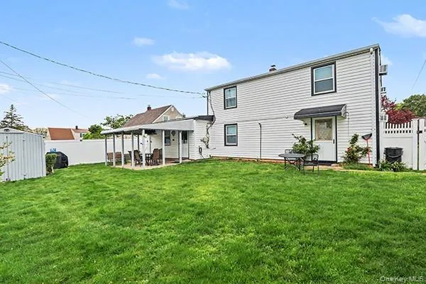 56 Haven Lane Levittown, NY 11756