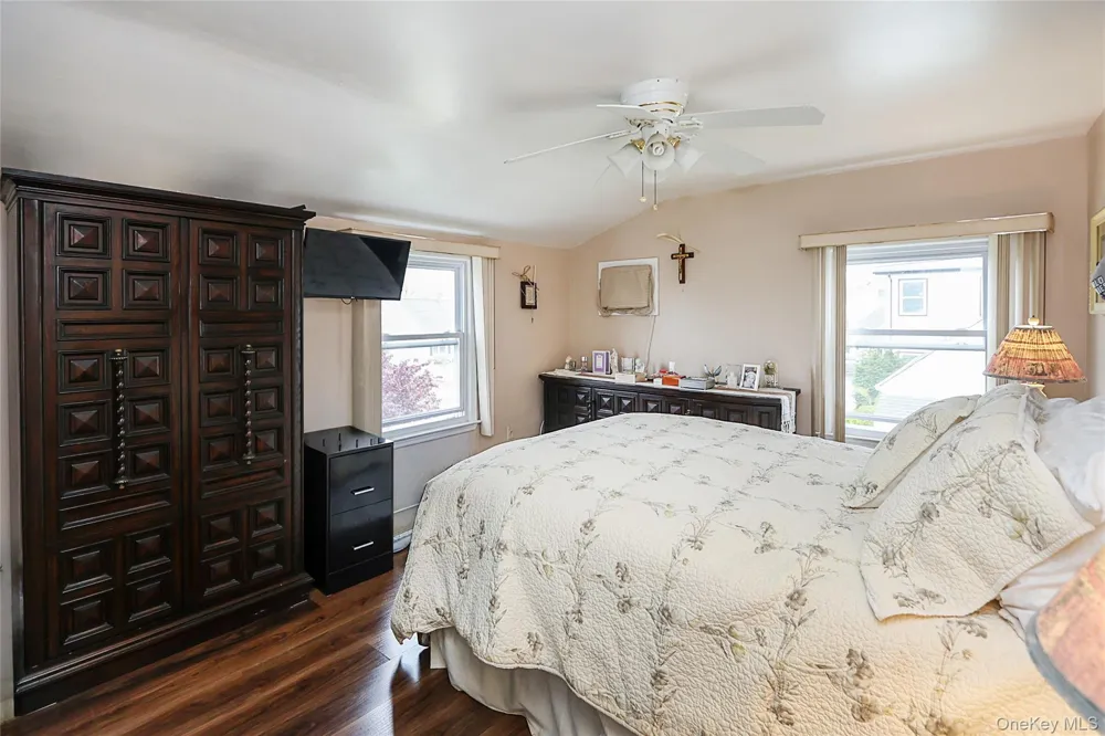56 Haven Lane Levittown, NY 11756