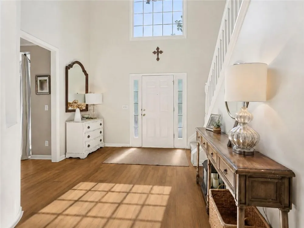 605 Silverberry Lane Sugar Hill, GA 30518