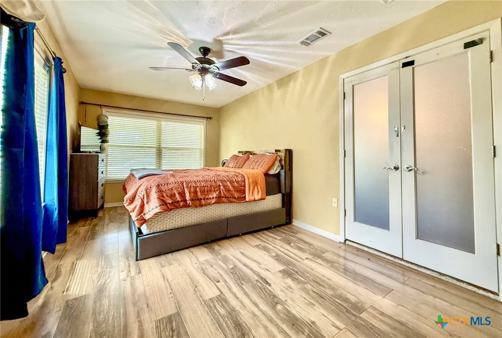 203 W Koether Street Shiner, TX 77984
