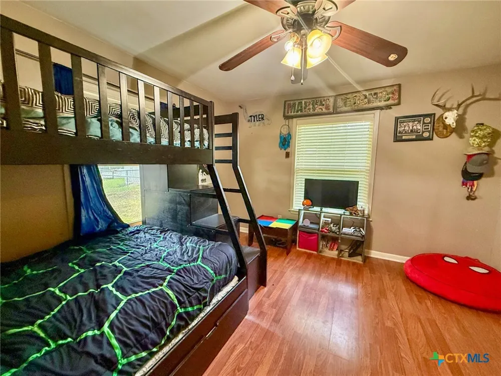 203 W Koether Street Shiner, TX 77984