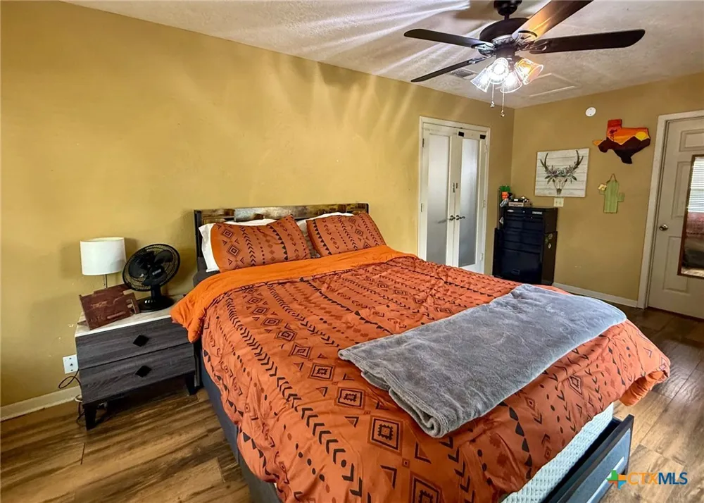 203 W Koether Street Shiner, TX 77984
