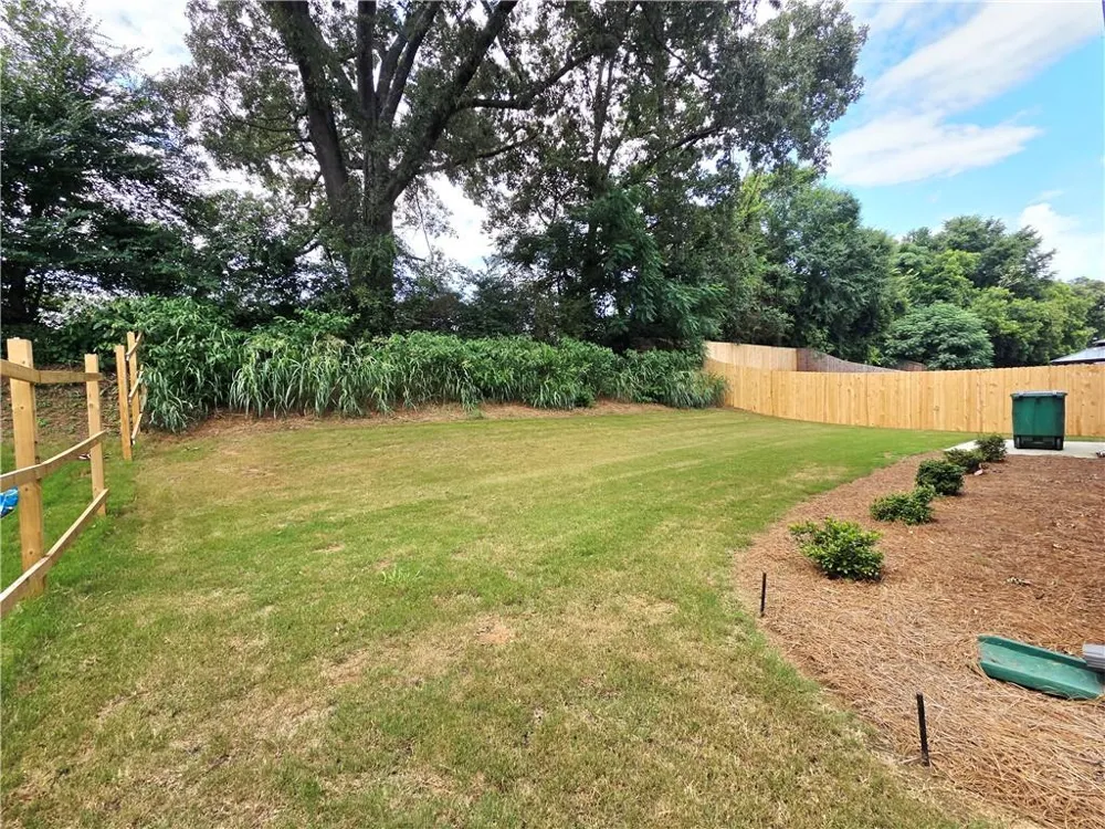 306 Walnut Grove Way Pendergrass, GA 30567