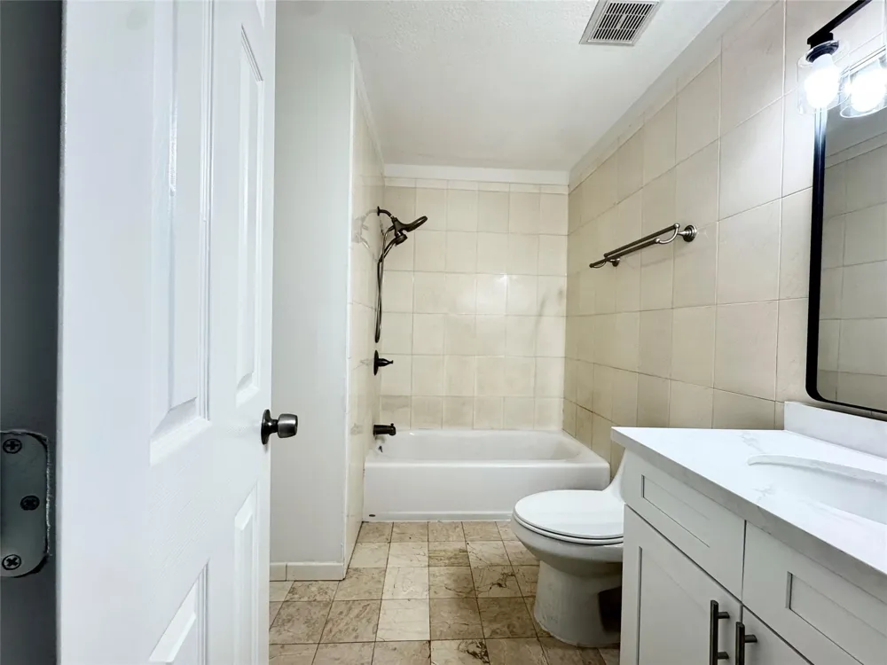 2930 Grants Lake Boulevard #2304 Sugar Land, TX 77479