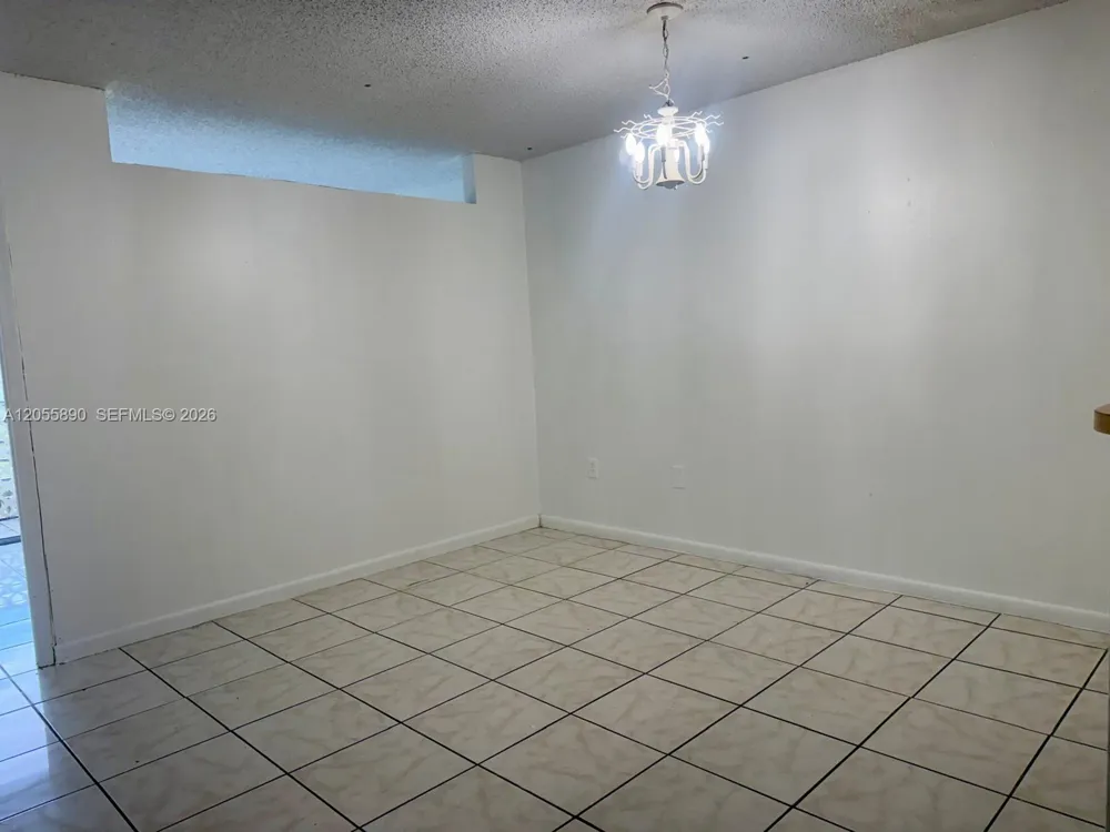 3610 NW 21st St #311 Lauderdale Lakes, FL 33311
