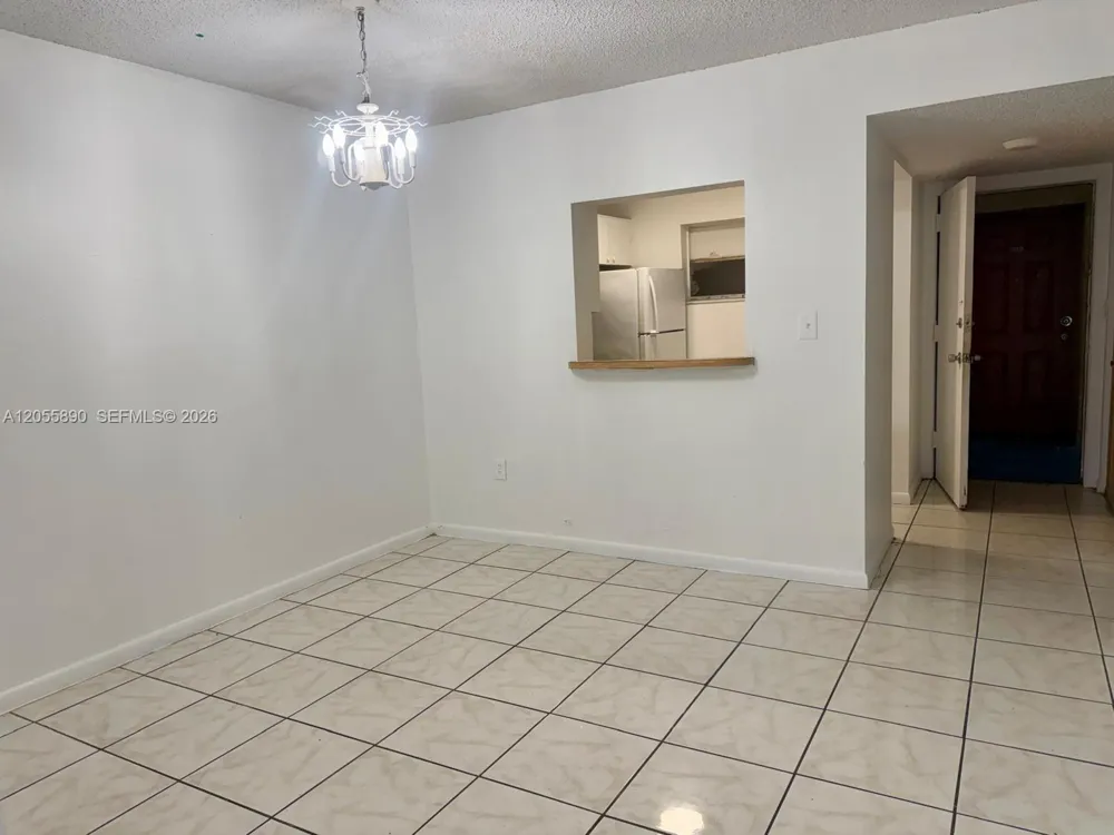 3610 NW 21st St #311 Lauderdale Lakes, FL 33311