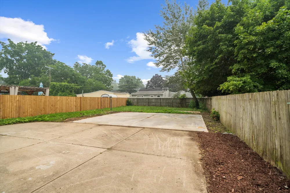 761 Westwood Drive Monroe, MI 48161
