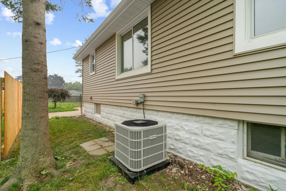 761 Westwood Drive Monroe, MI 48161