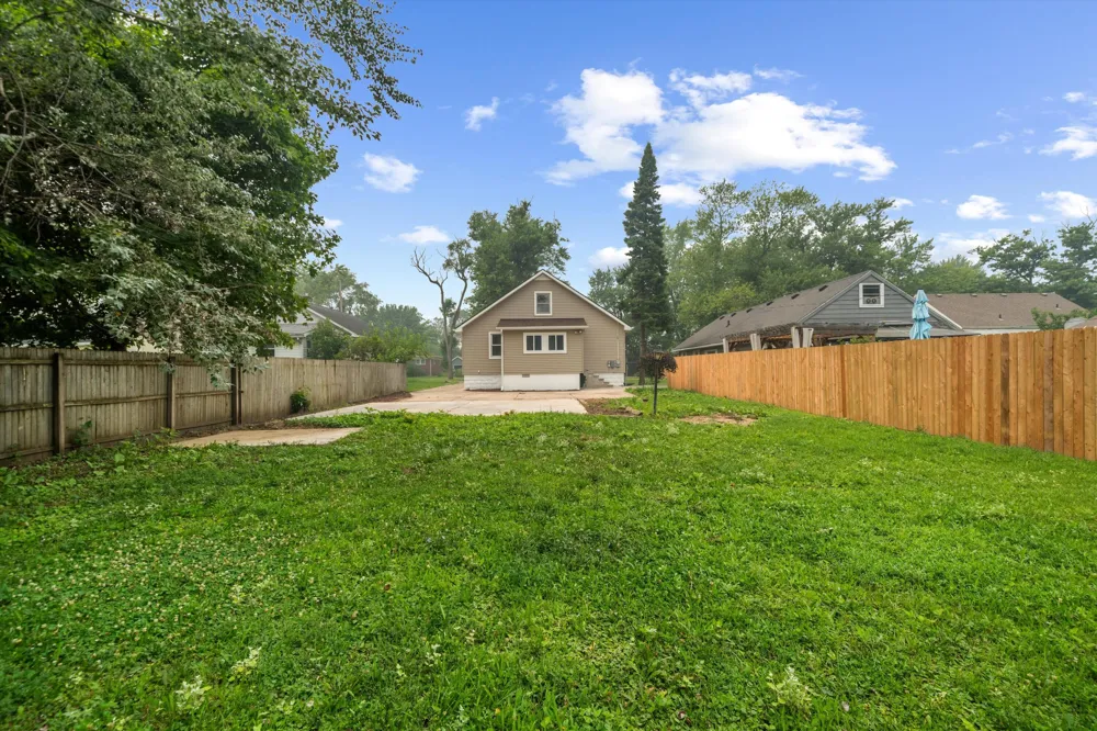 761 Westwood Drive Monroe, MI 48161