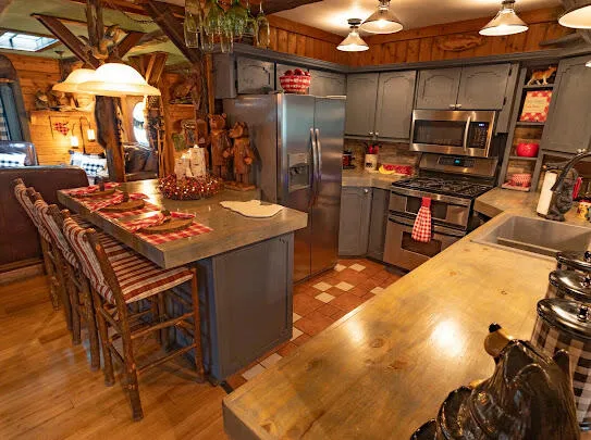 5912 English Avenue NE Comstock Park, MI 49321