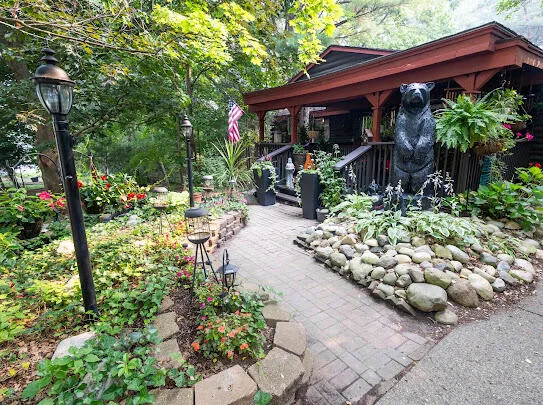 5912 English Avenue NE Comstock Park, MI 49321