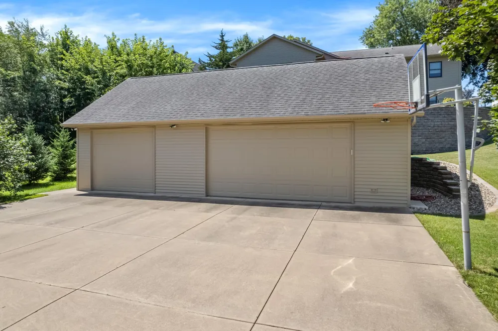 329 2nd Street E Wabasha, MN 55981