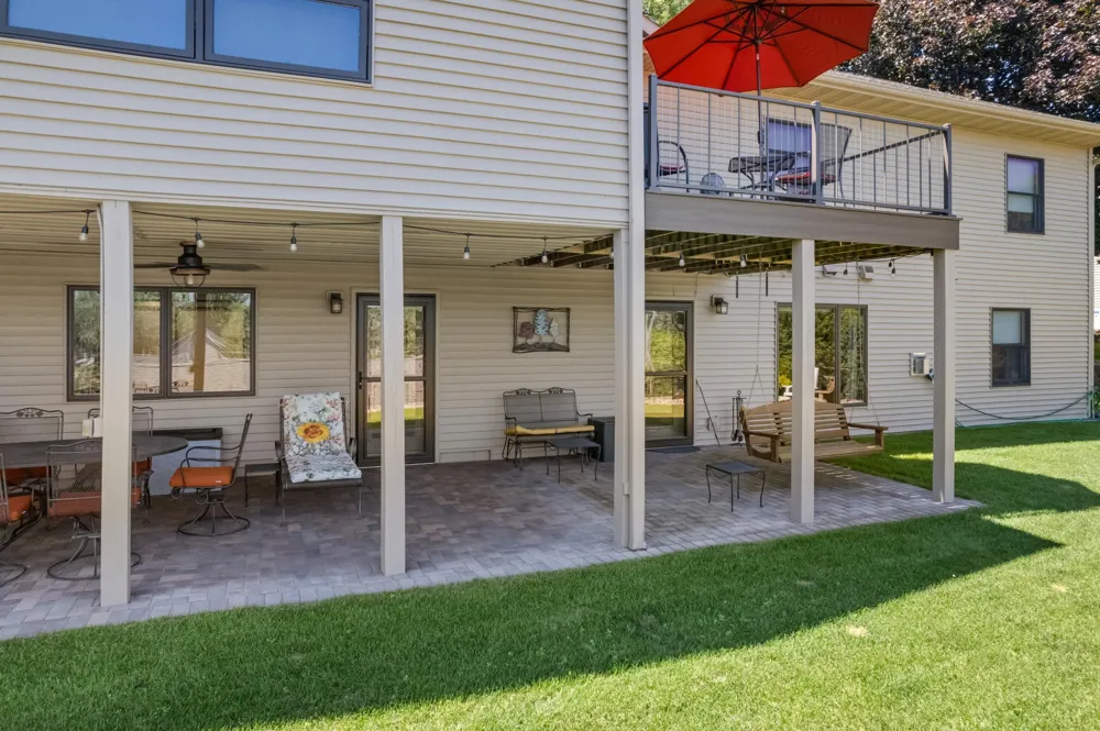 329 2nd Street E Wabasha, MN 55981