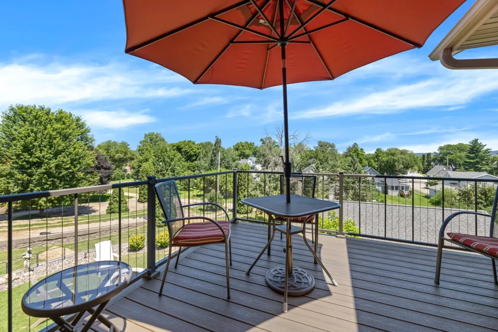 329 2nd Street E Wabasha, MN 55981