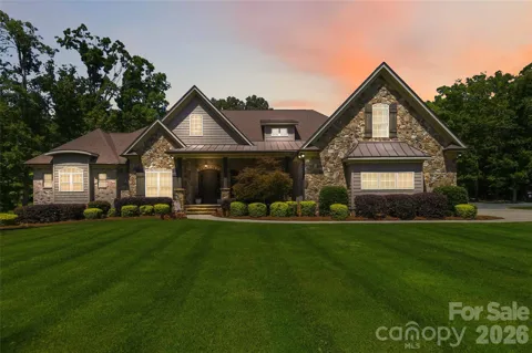 1017 Biggers Farm Court
