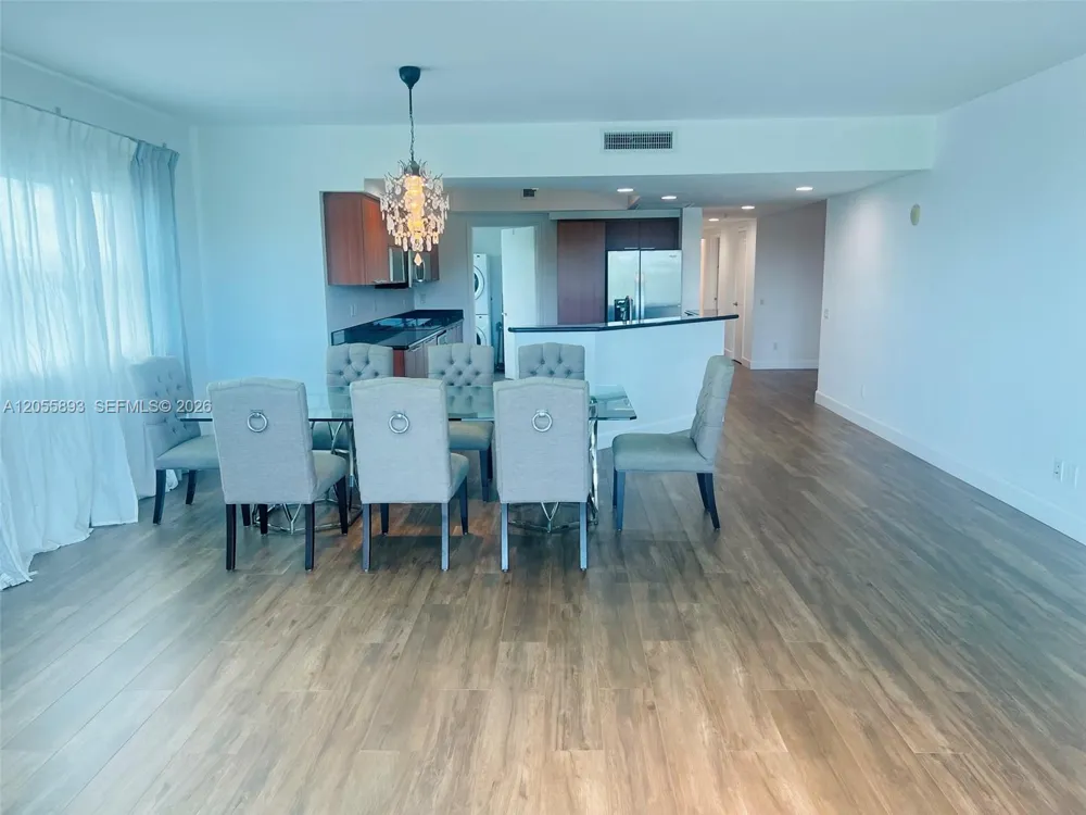 14951 Royal Oaks Ln #409 North Miami, FL 33181