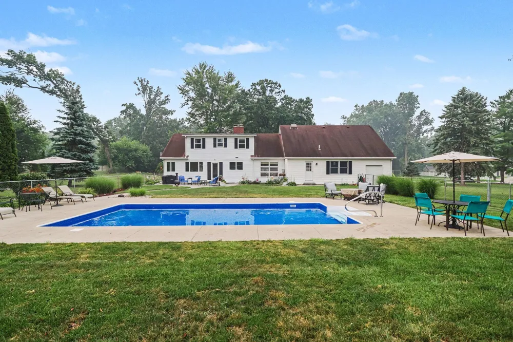 59 Ridgemoor Road Coldwater City, MI 49036