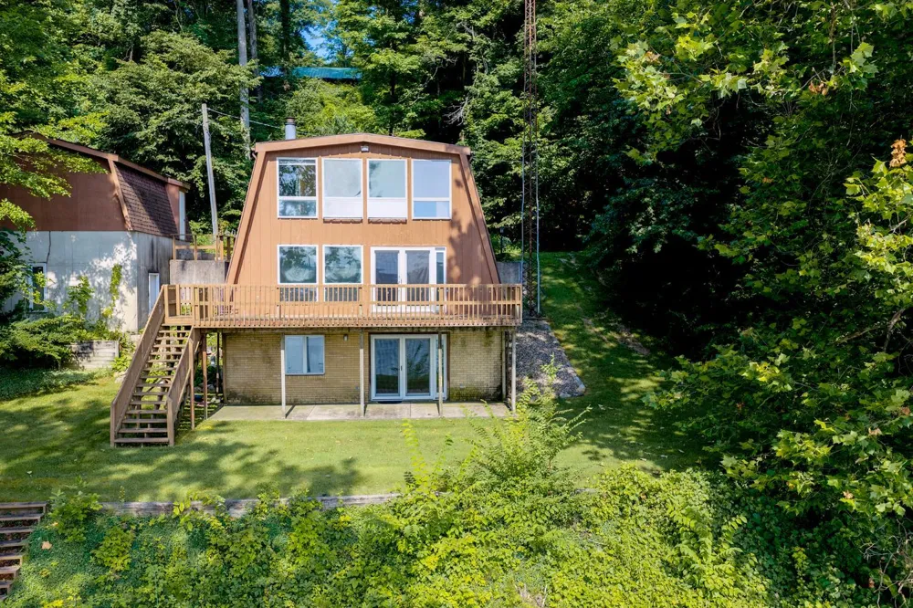 65491 North Drive Cassopolis, MI 49031