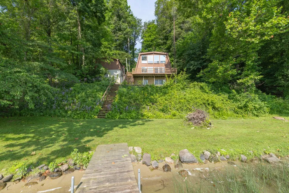 65491 North Drive Cassopolis, MI 49031
