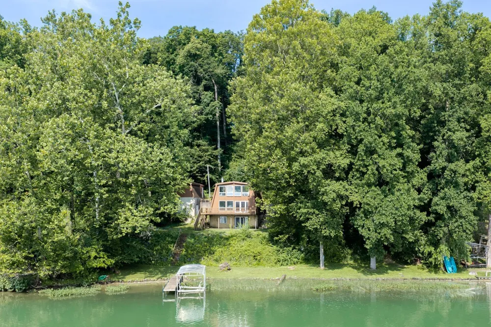 65491 North Drive Cassopolis, MI 49031