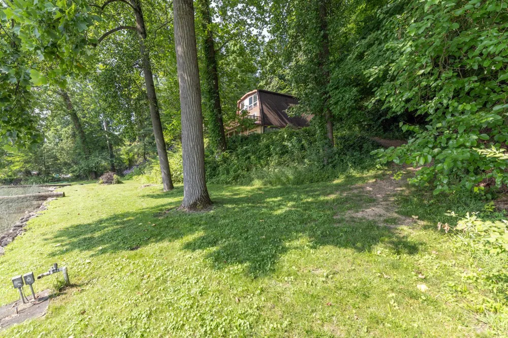 65491 North Drive Cassopolis, MI 49031