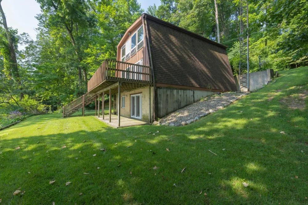 65491 North Drive Cassopolis, MI 49031