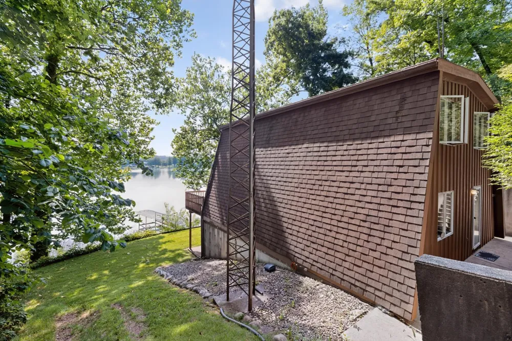 65491 North Drive Cassopolis, MI 49031