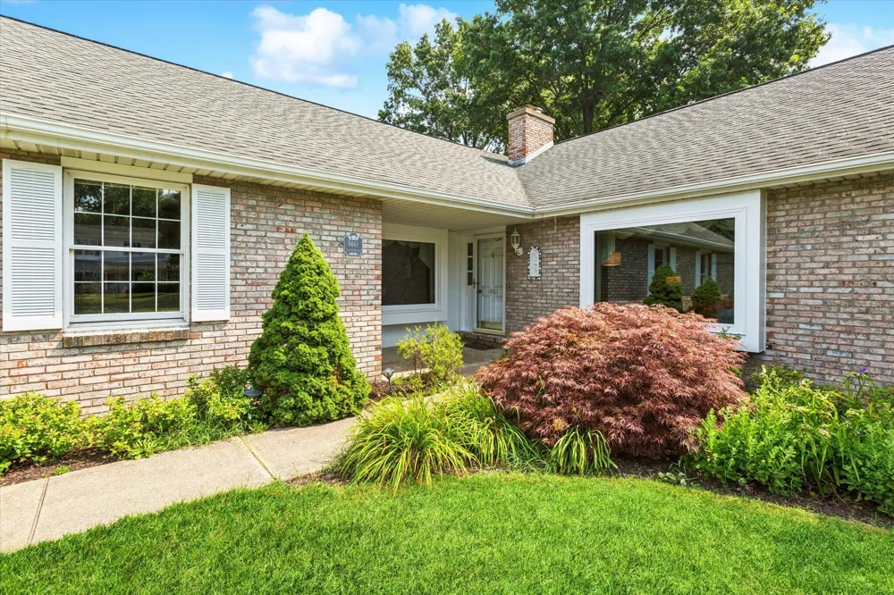 1461 Silverbrook Lane St. Joseph, MI 49085