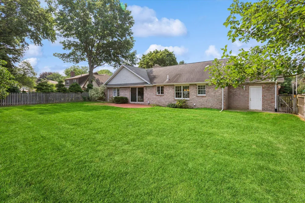 1461 Silverbrook Lane St. Joseph, MI 49085