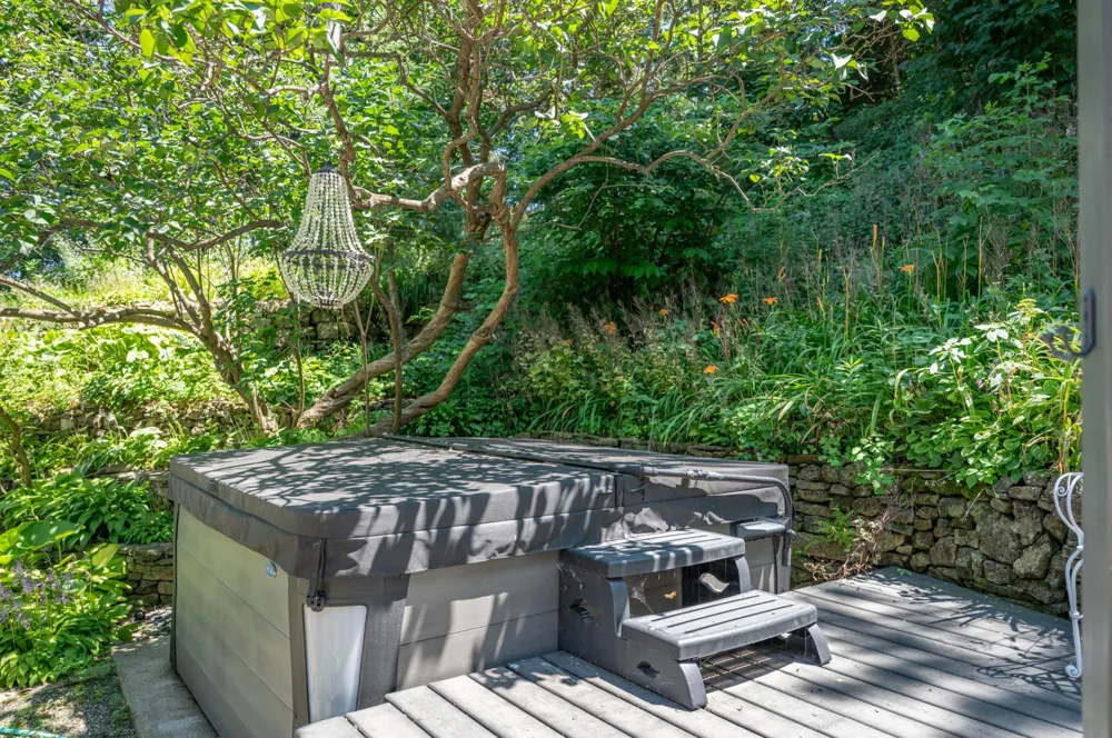 53 W Lake Boulevard Winona, MN 55987