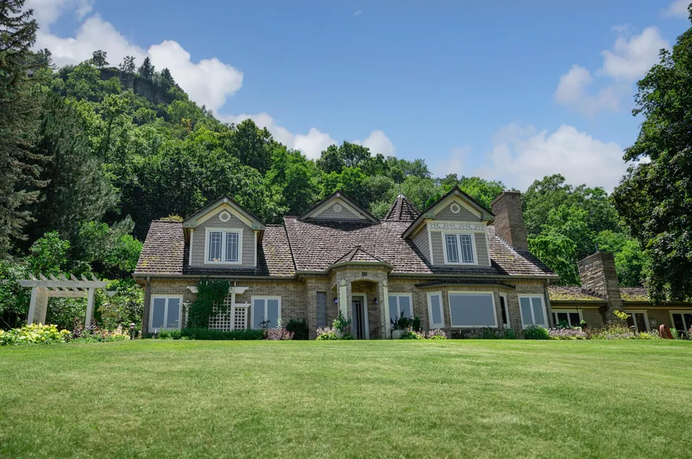 53 W Lake Boulevard Winona, MN 55987