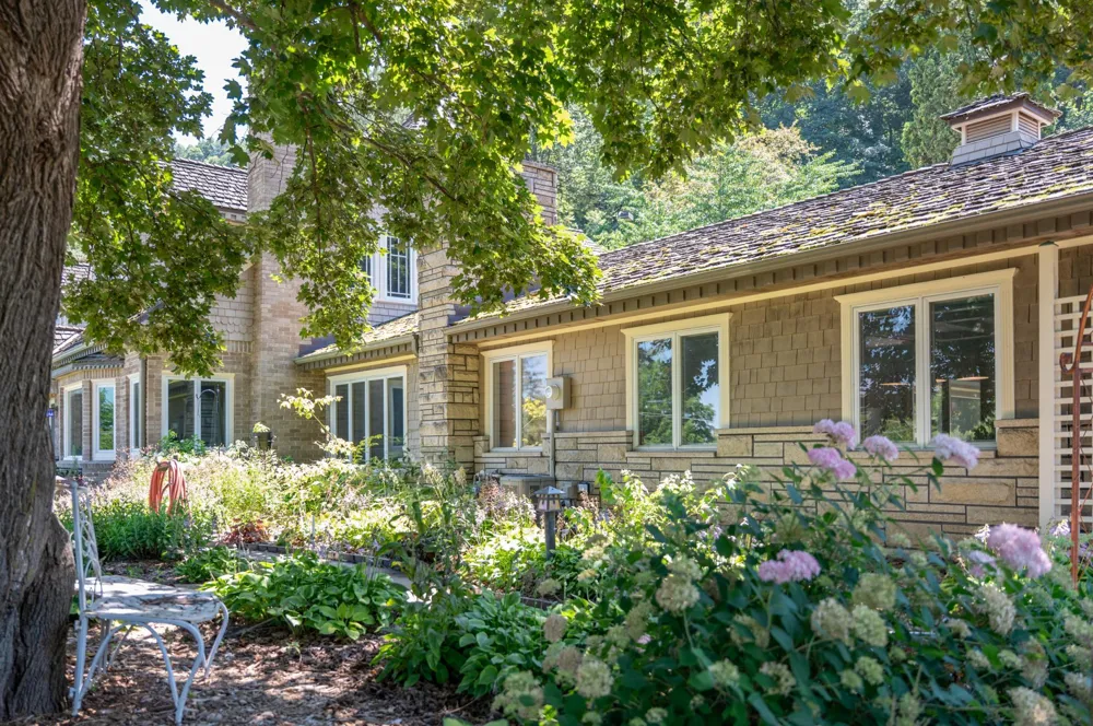 53 W Lake Boulevard Winona, MN 55987