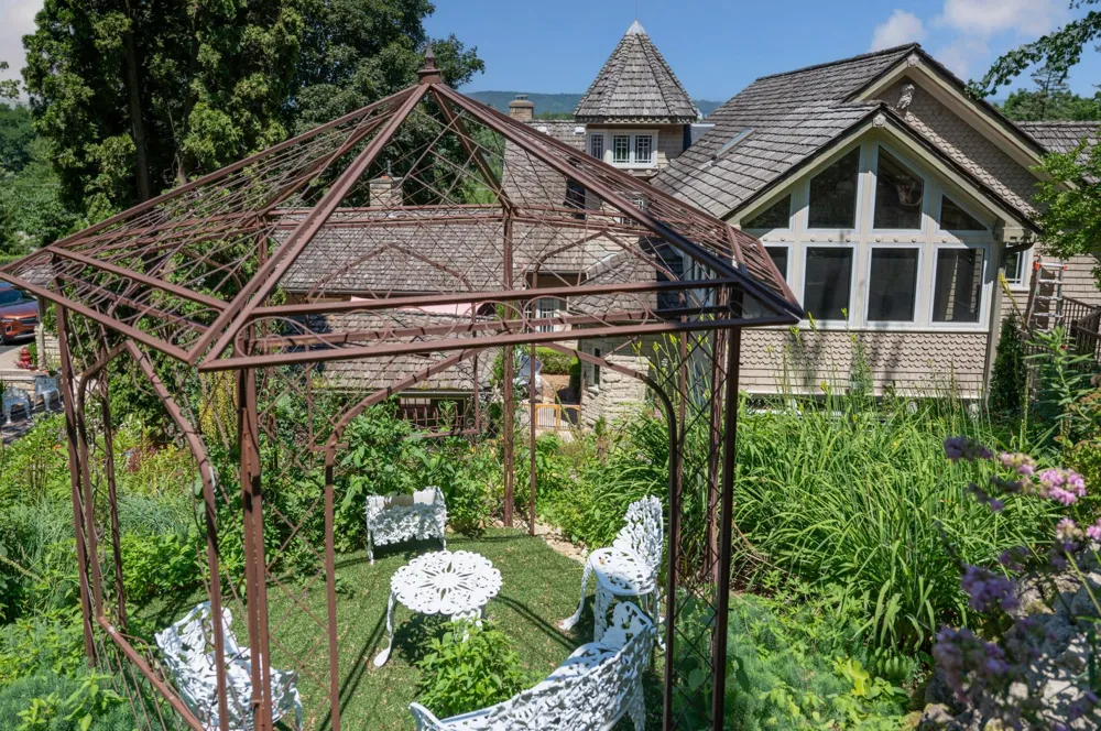53 W Lake Boulevard Winona, MN 55987