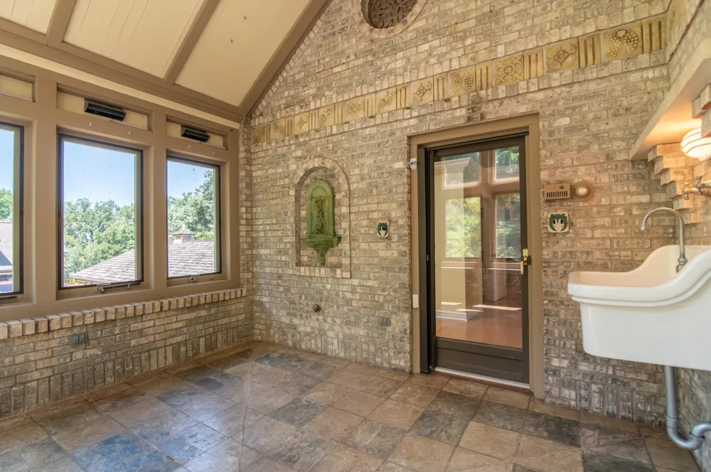 53 W Lake Boulevard Winona, MN 55987
