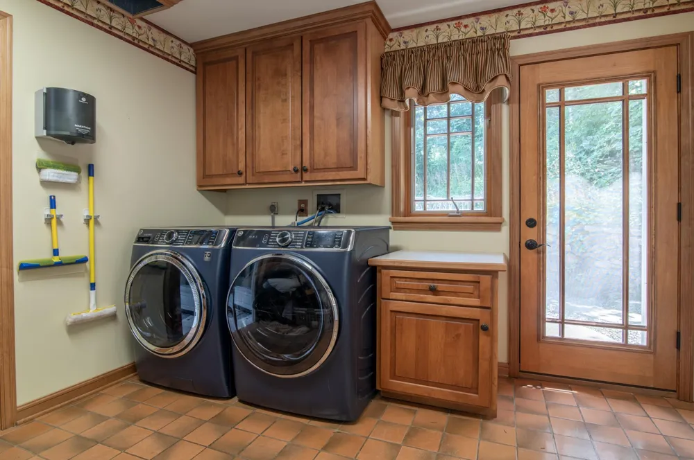53 W Lake Boulevard Winona, MN 55987