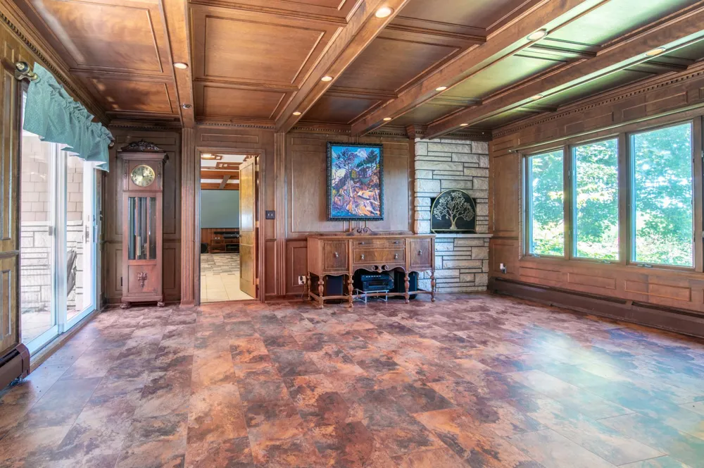 53 W Lake Boulevard Winona, MN 55987