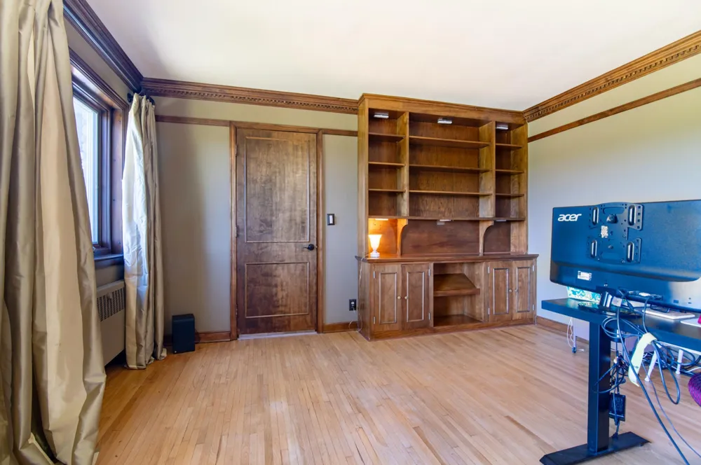 53 W Lake Boulevard Winona, MN 55987