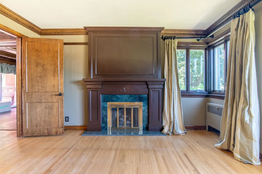 53 W Lake Boulevard Winona, MN 55987
