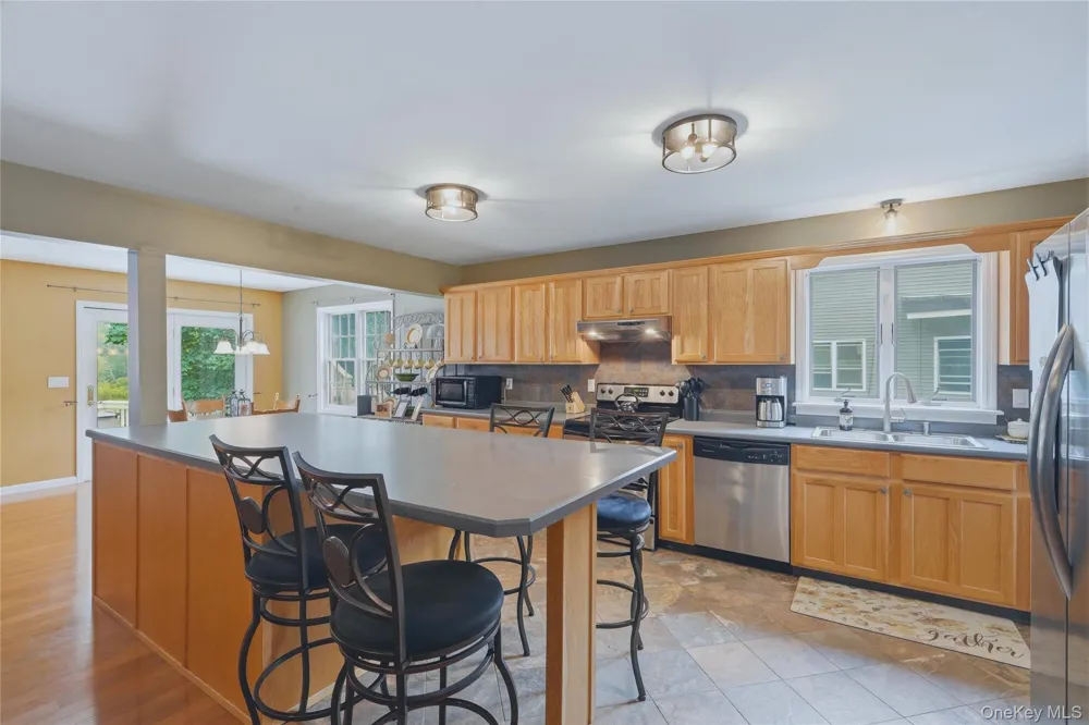 302 Lakeside Road Newburgh, NY 12550