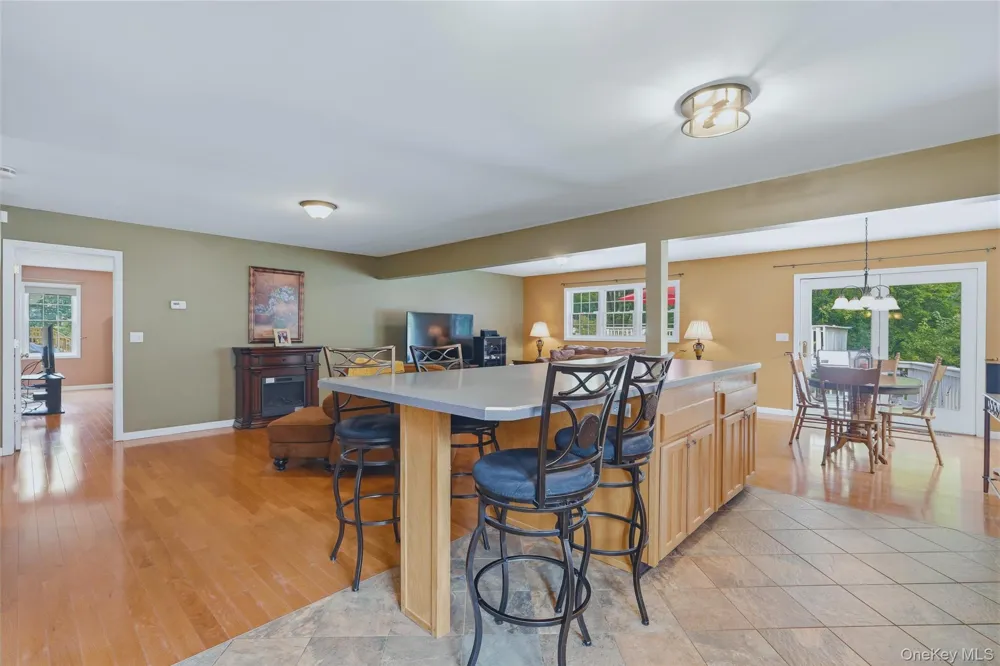 302 Lakeside Road Newburgh, NY 12550