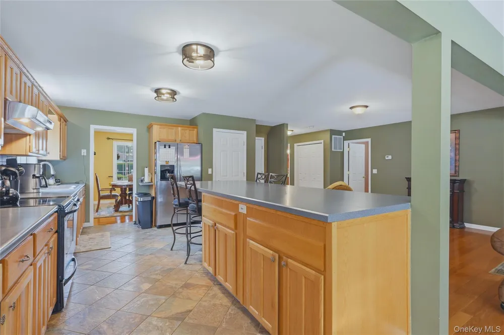 302 Lakeside Road Newburgh, NY 12550