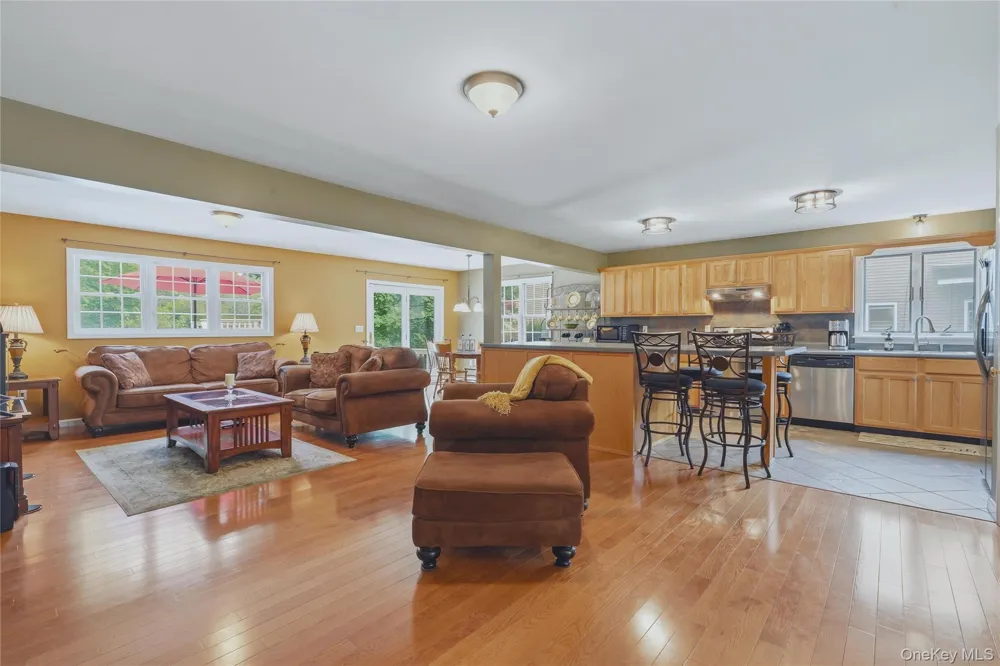 302 Lakeside Road Newburgh, NY 12550