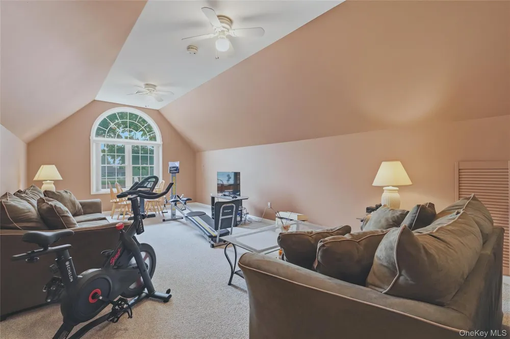 302 Lakeside Road Newburgh, NY 12550