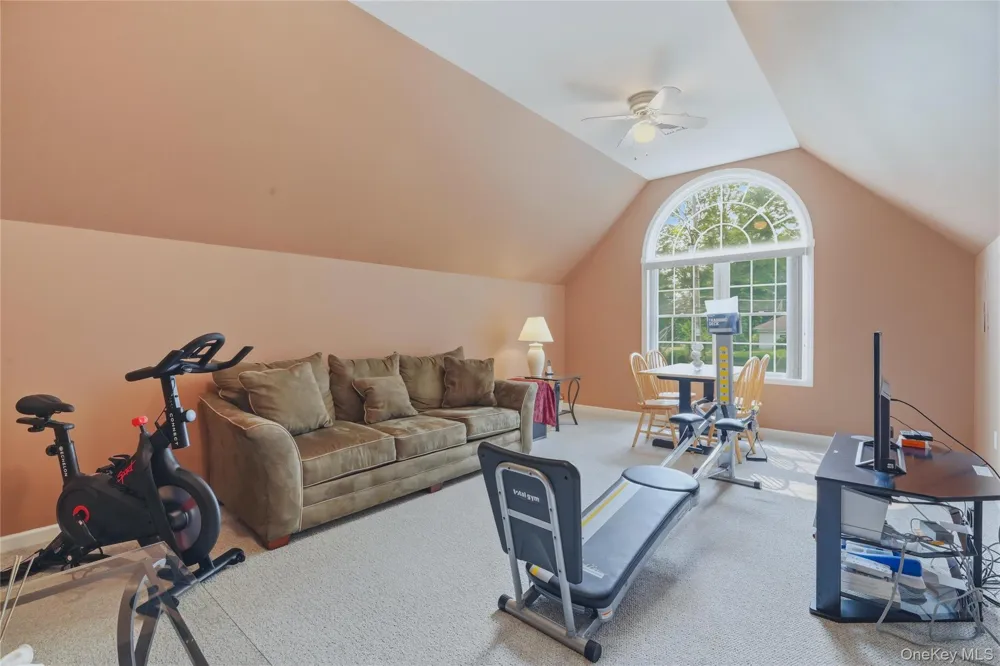 302 Lakeside Road Newburgh, NY 12550