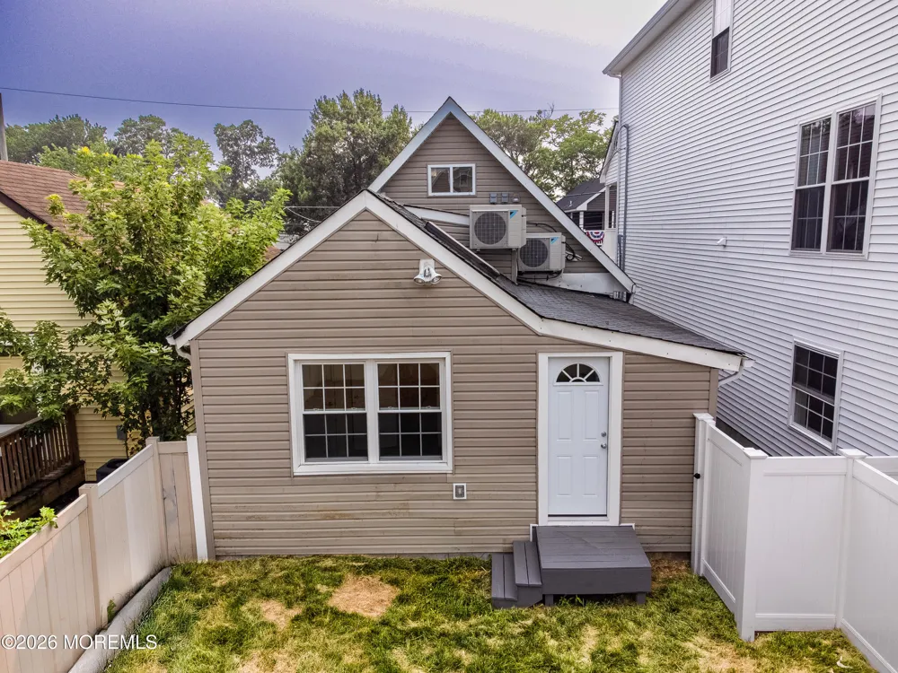 9 Woodland Avenue Keansburg, NJ 07734