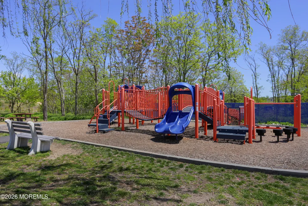 9 Woodland Avenue Keansburg, NJ 07734