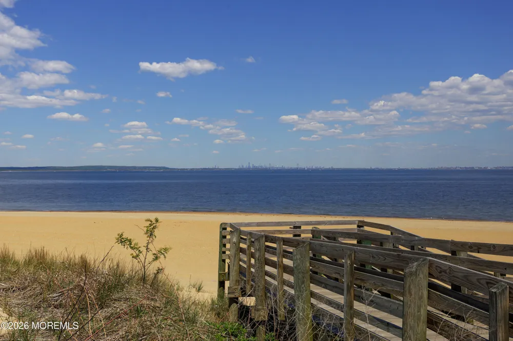9 Woodland Avenue Keansburg, NJ 07734