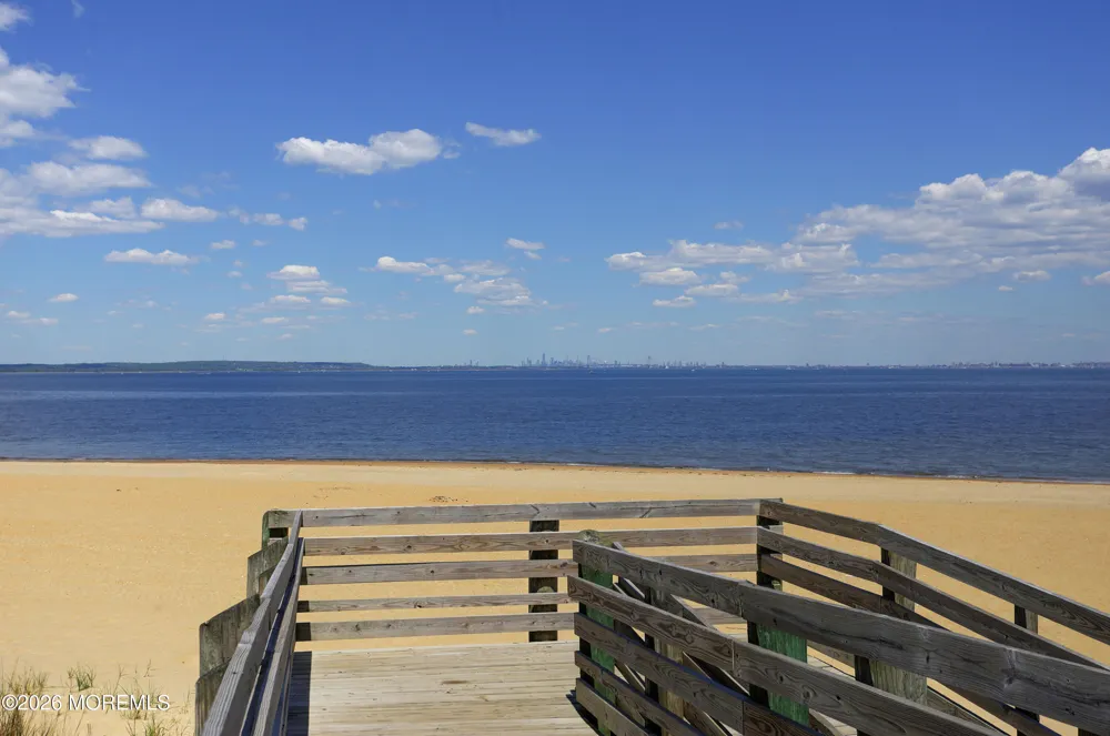 9 Woodland Avenue Keansburg, NJ 07734
