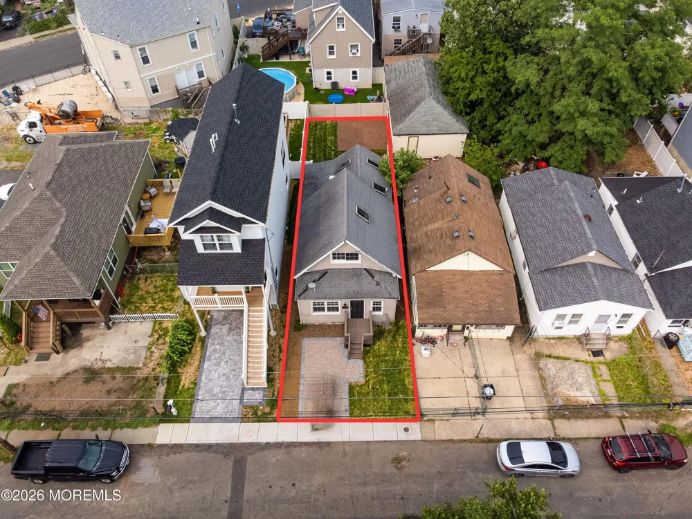 9 Woodland Avenue Keansburg, NJ 07734